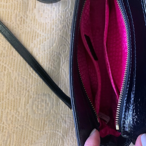 RARE KATE SPADE PATENT LEATHER HANDBAG W CHAIN CROSSBODY OR SHOULDER BLACK - Picture 9 of 10